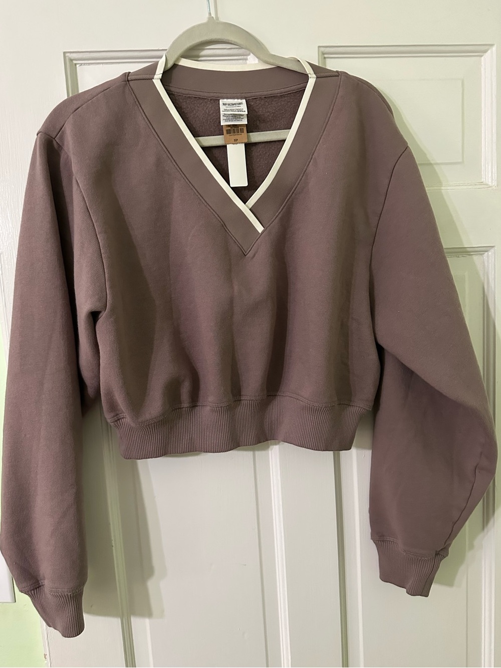 PINK Victoria's Secret Cropped V-Neck Sweatshirt in Mauve with Cream Trim